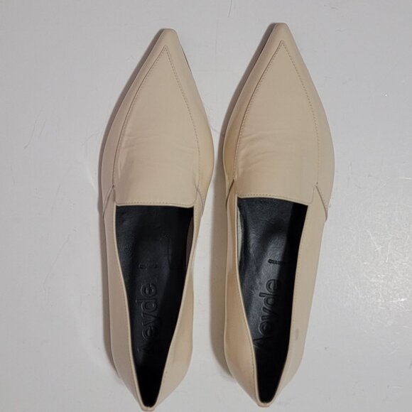 NEW Aeyde Martha Pointed Toe Flats Womens 8.5 Minimalist Neutral Contemporary - Picture 2 of 8